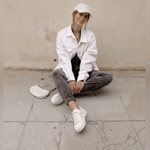 Ugg Glennon Velour Jogger.  Size Medium.